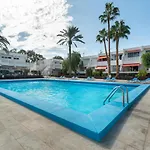 Big By The And Natural Pool Apartment