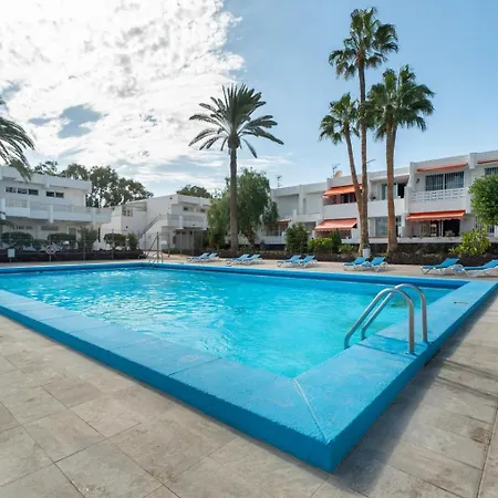 Big By The And Natural Pool Apartment