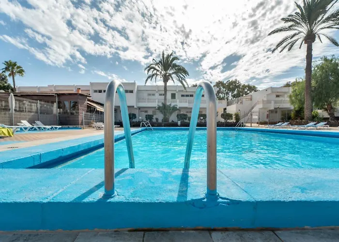 Apartament Big By The And Natural Pool